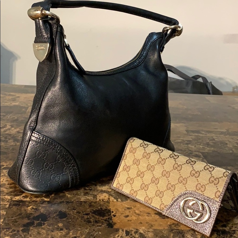 Women’s Leather Gucci bag